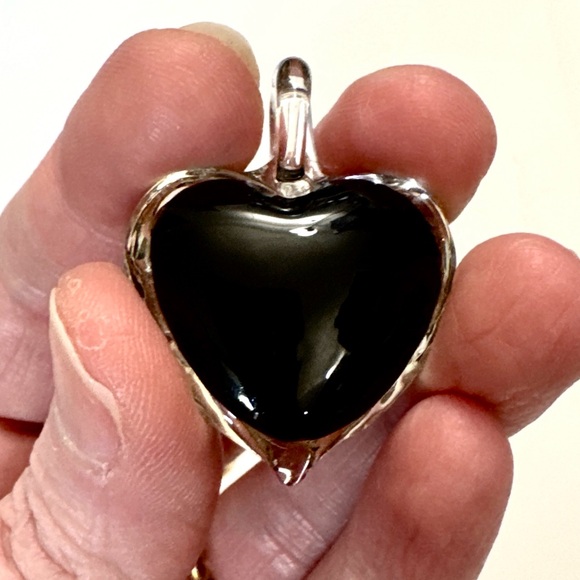 Vintage Glass Heart Pendant Black Floral Lampwork Style Gold Fleck Art Glass - Picture 2 of 3